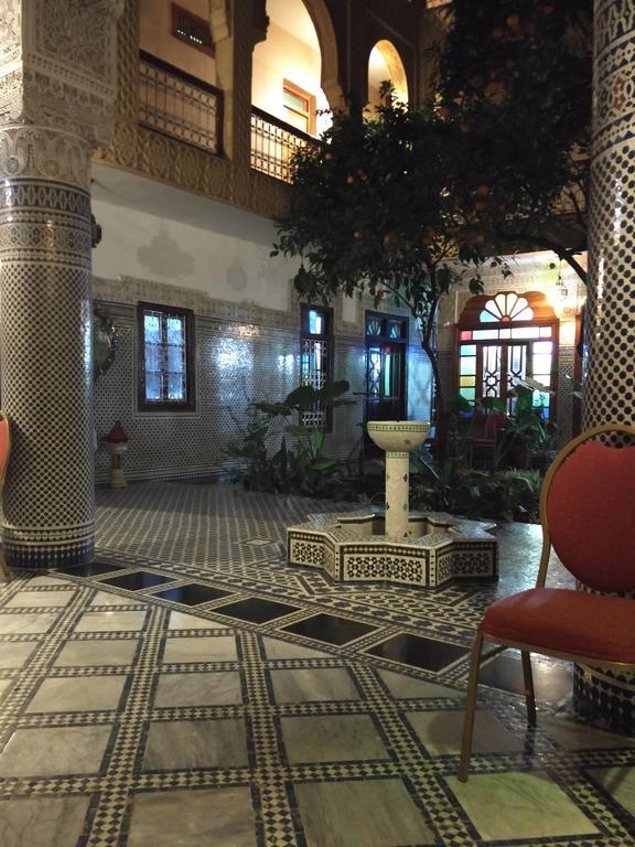 Riad Les Chrifis Navette Aeroport 24 Sur 24 Hotel Fes Luaran gambar